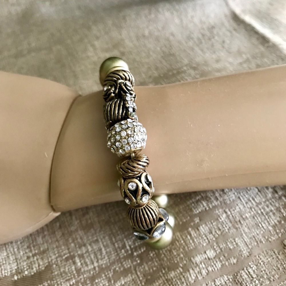 Gold bead bracelet